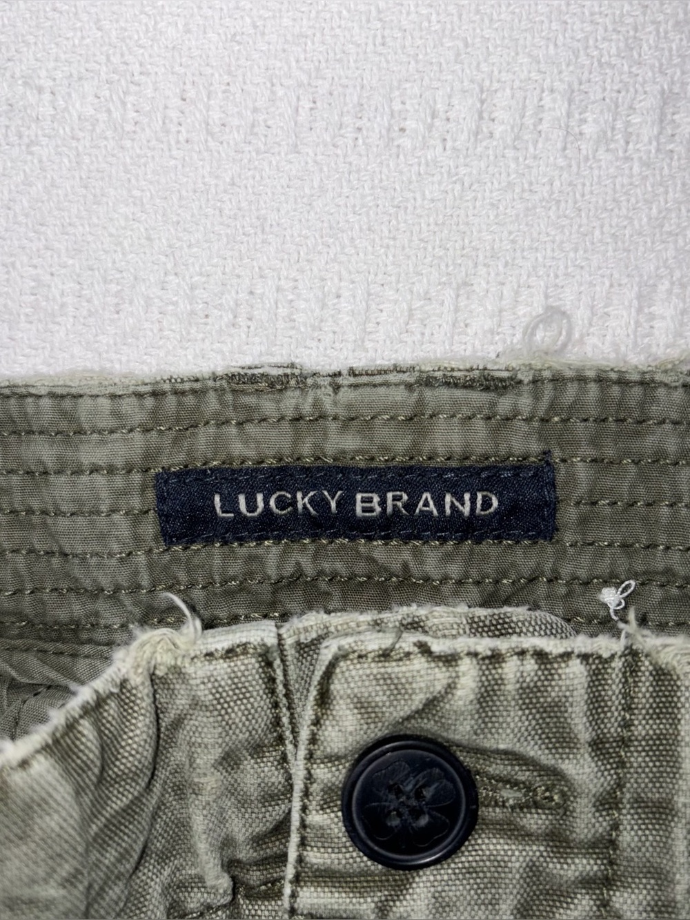 Lucky Brand Mens Y2K Distressed Utility Cargo Shorts Size 30 Green Baggy - Picture 4 of 11